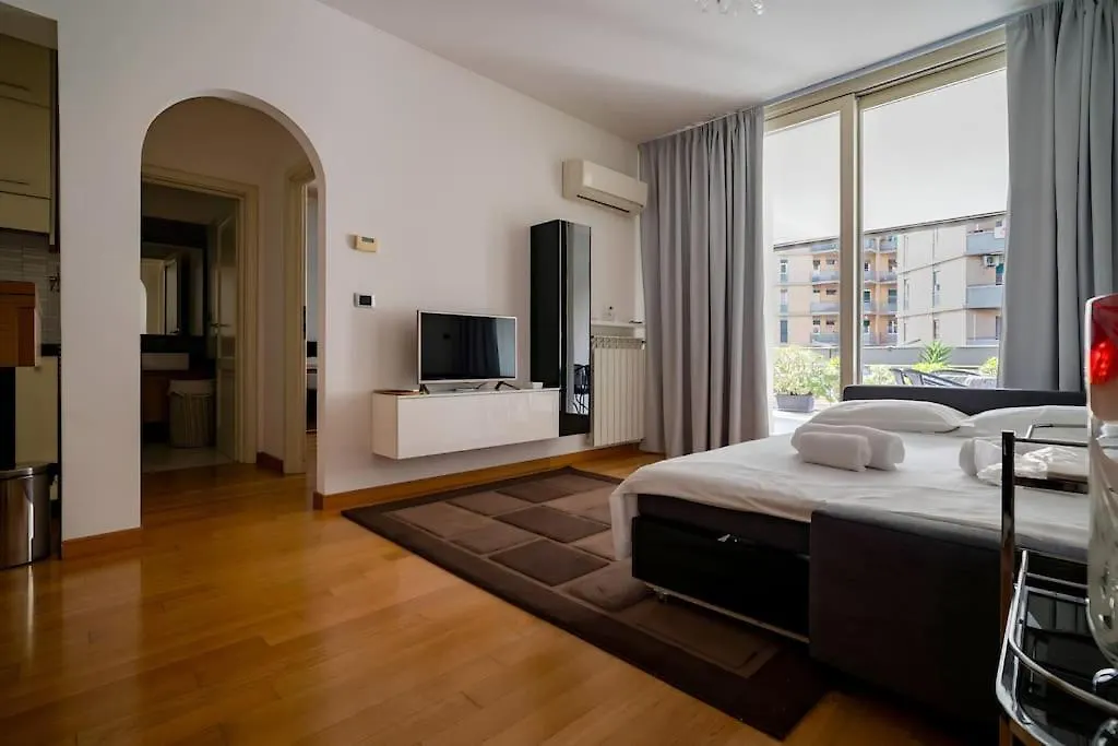 5 Min From Trastevere Rome Chic Apartment 0*,